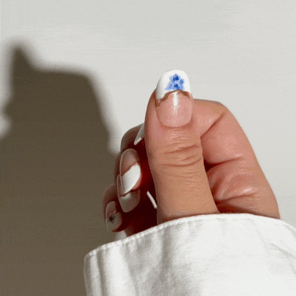 Porcelain Bloom - Oval Sustainable Nails - Vorbestellung